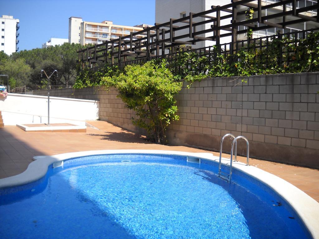 Rvhotels Apartamentos Villa De Madrid Blanes Rum bild