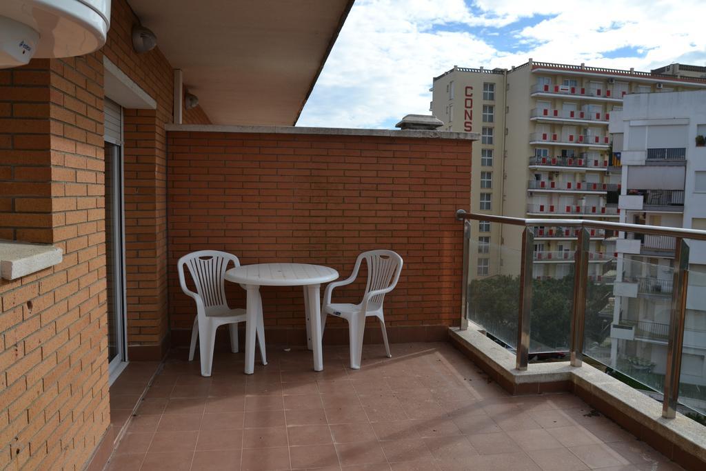 Rvhotels Apartamentos Villa De Madrid Blanes Rum bild